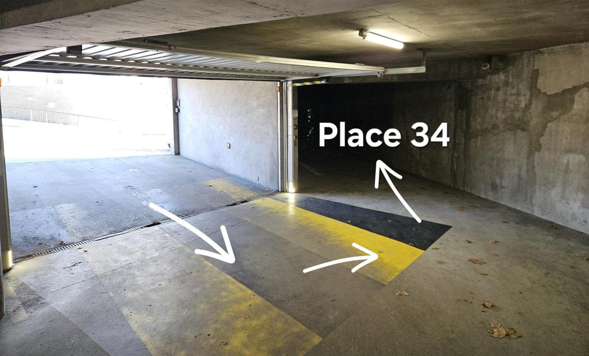 Cathedrale De Gamme + Parking - N°8 *