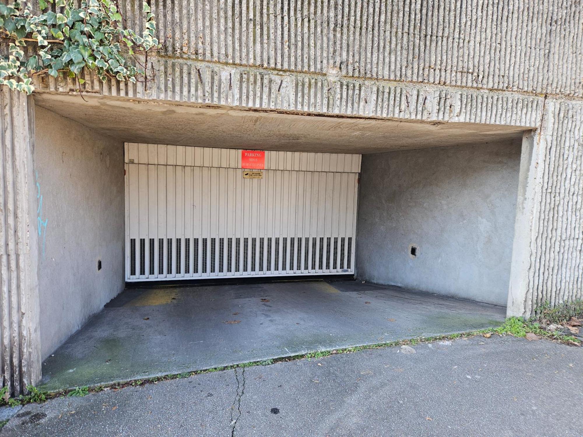 Cathedrale De Gamme + Parking - N°8 * Rouen